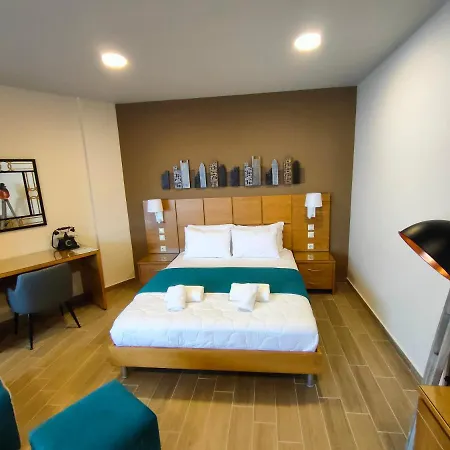 La Place De La Gare - New Subway Station Apartment *