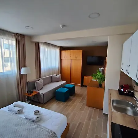 La Place De La Gare - New Subway Station Apartment Thessaloniki